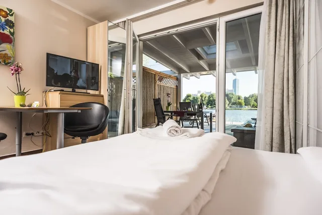 Top, Luxury, Apartment, Twin Beds, River View, AJO AT ART & BEACH APARTMENT VIENNA 2/10