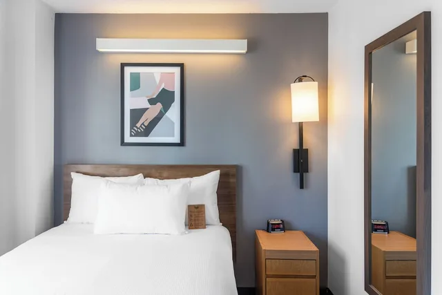 غرفة بسرير مزدوج بحمام خاص، Hotel Willo 7/9