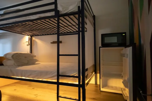 Female Dorm, Female Only, Deluxe, 2 Bunk Beds، Bposhtels Anaheim 2/3