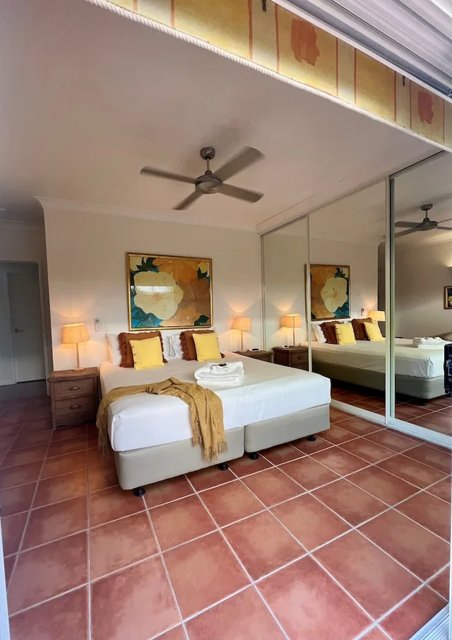 غرفة بسرير كينج بإطلالة على الشاطئ بغرفة نوم واحدة، Beachview Apartments at Villa Paradiso 4/6