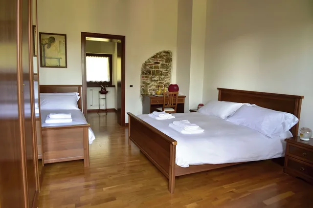 Design, Triple, 1 Queen and 1 Single Bed, Hill View, Balcony، Tenuta Valdomini 1/2