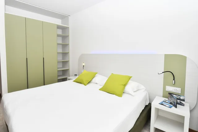 1 Bedroom, Superior, Apartment, Queen and Twin Beds, Sea View, Suites Marilia Apartments 6/10
