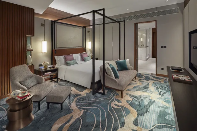 جناح بريميير بسرير كينج، Mandarin Oriental Wangfujing Beijing 1/2