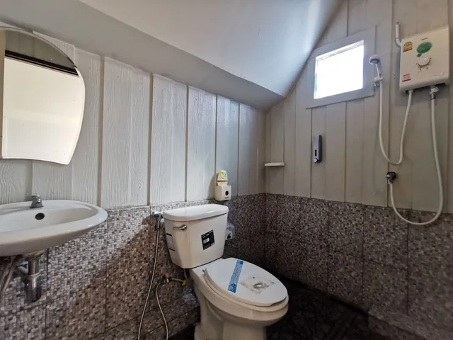 Bungalow, Triple, 1 King and 1 Single Beds, De Coco House Sriracha 1/1
