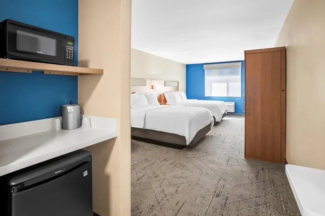 غرفة بسريرين منفصلين لذوي الإعاقة، Holiday Inn Express & Suites Tumwater - Olympia By IHG 5/9