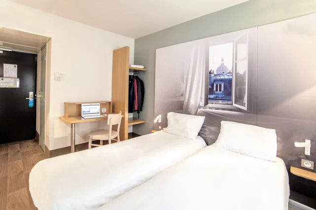 غرفة بسريرين منفصلين، B&B HOTEL Paris Malakoff Parc des Expositions 1/5