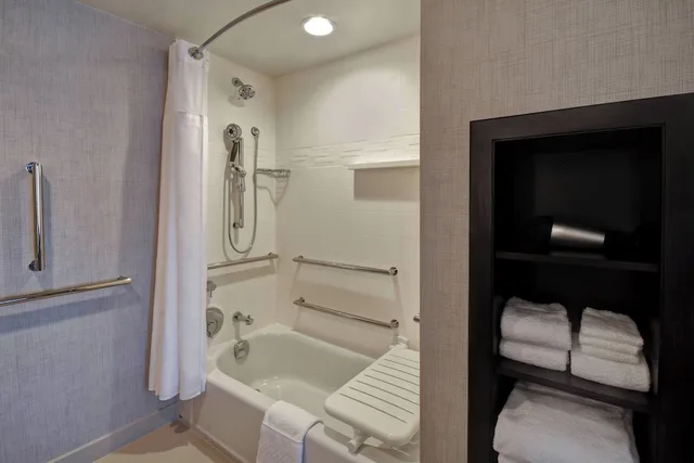 جناح بسريرين مزدوجين بغرفتي نوم لذوي الإعاقة، Residence Inn by Marriott Middletown Goshen 3/3