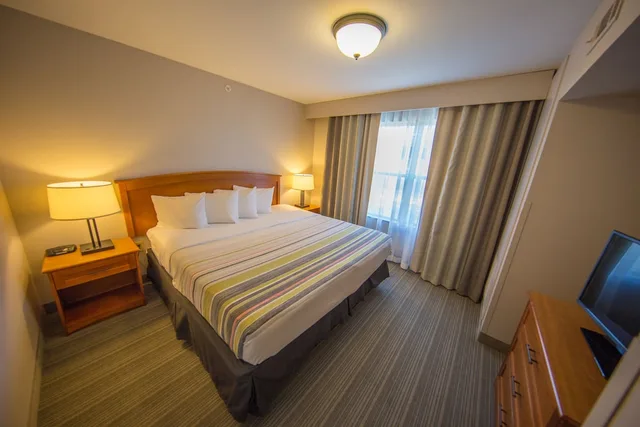 جناح بسرير كوين بغرفة نوم واحدة لذوي الإعاقة، Country Inn & Suites By Radisson Portage IN 1/5