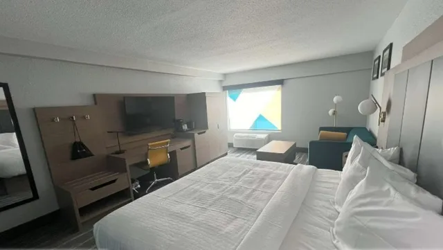 جناح بسرير كينج مع أريكة، Best Western Plus Mobile Inn and Suites 1/7