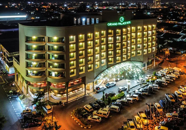 غرفة قياسية، Grand Palace Hotel 2/2
