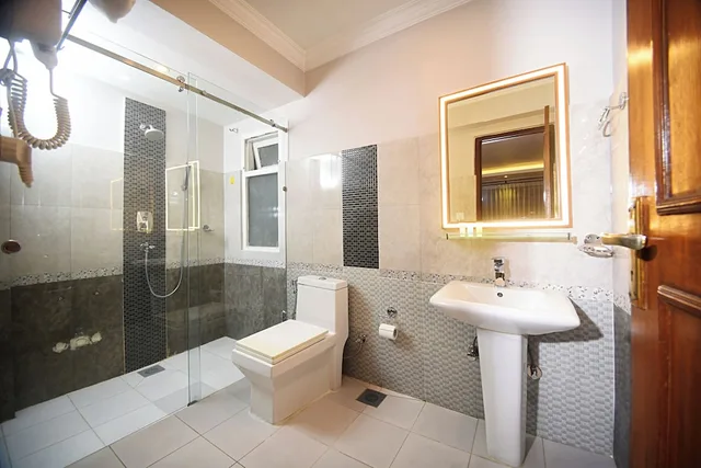 Super, Deluxe, 1 Double and 1 Single Bed, Balcony، Hotel Mums Home 2/3