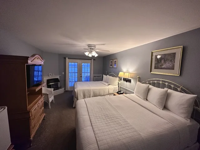 Standard, 2 Queen Beds, Lake Side، The French Country Inn Lake Geneva 1/4
