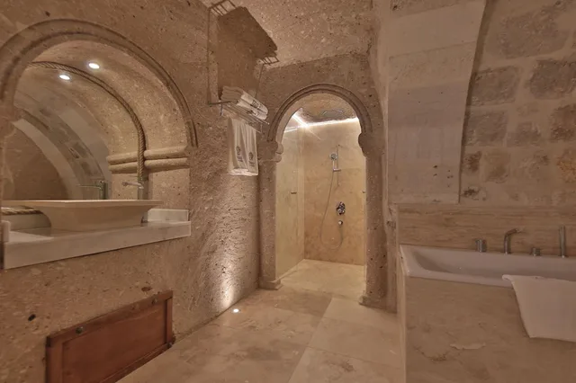 جناح بإطلالة على الجبل، Taru Cave Suites 3/3