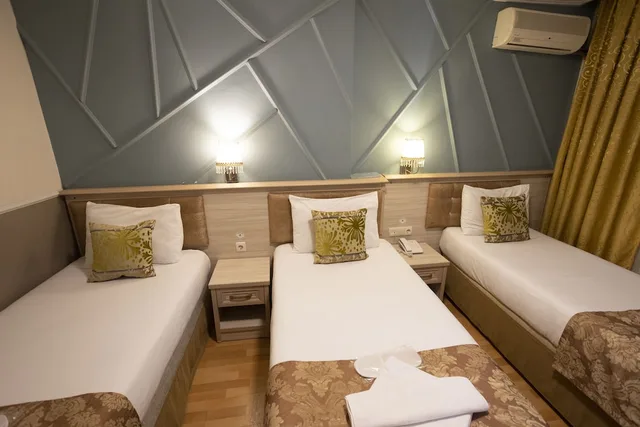 غرفة ثلاثية بثلاثة أسرّة، Tashkonak Hotel 3/8