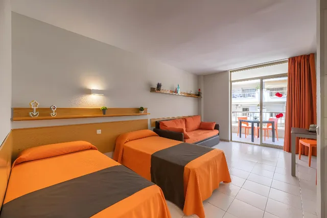 استوديو سوبيريور بسريرين منفصلين مع أريكة، Rentalmar Salou Pacific Apartments 1/1