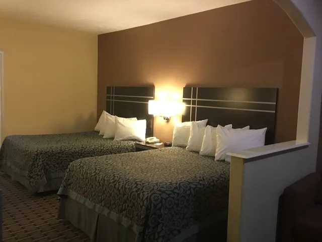 جناح بسريرين كوين، Days Inn & Suites by Wyndham Houston North/Spring 1/6