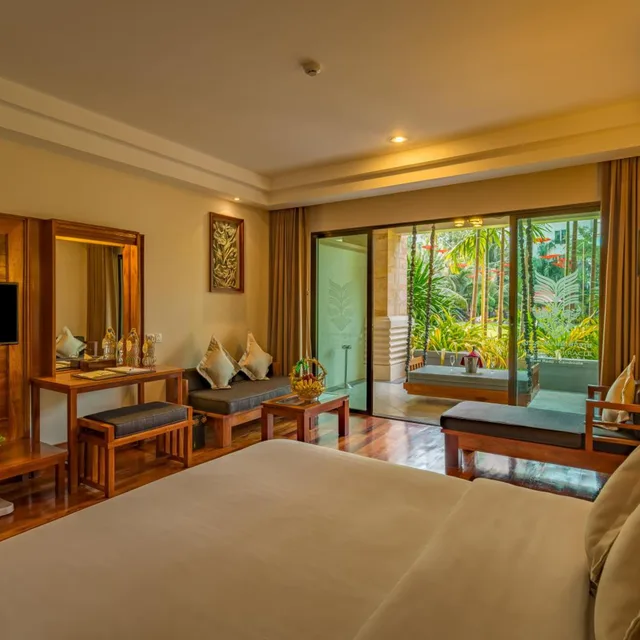 Cabana Pool Access، Angkor Miracle Resort and Spa 7/10