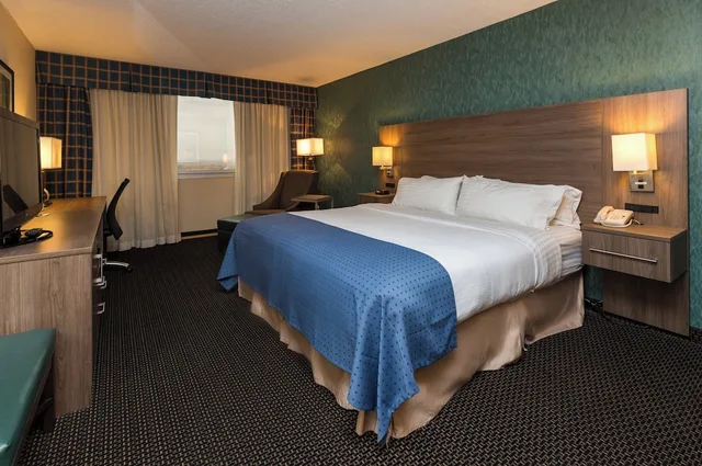 غرفة قياسية بسرير كينج، Holiday Inn Des Moines Downtown-Mercy Area 5/10