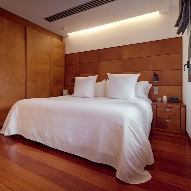 Tower, King Bed، Andorra Park 3/7