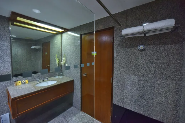 غرفة ديلوكس بسرير كينج، Loei Palace Hotel 5/6