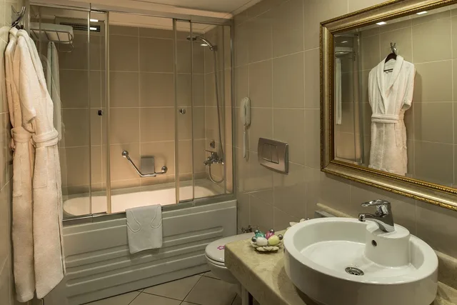 غرفة قياسية بسرير كوين بشرفة، Hotel Ickale 5/7