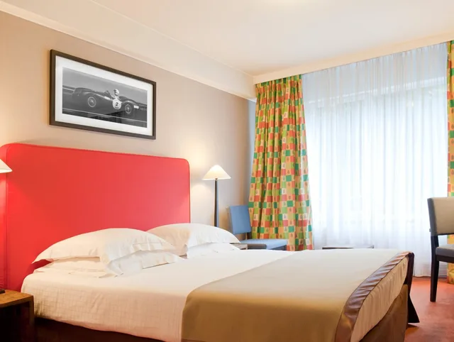 City, Twin Beds، New Hotel Charlemagne 1/10