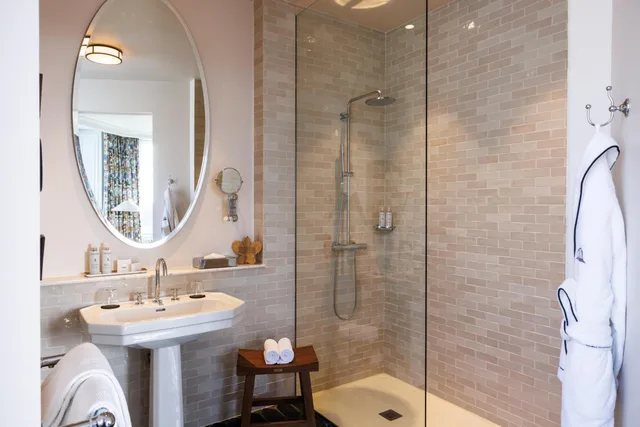 JUNIOR SUITE Sea view CASTLE، Domaine de Locguenole & Spa 2/5