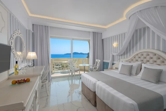 غرفة سوبيريور بسريرين منفصلين بإطلالة على البحر، Rodos Palladium Leisure and Wellness 2/4