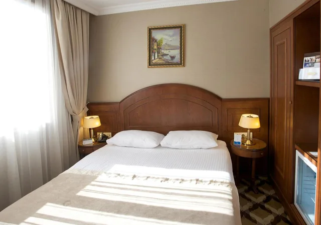 غرفة قياسية مفردة، Tilia Hotel 4/12