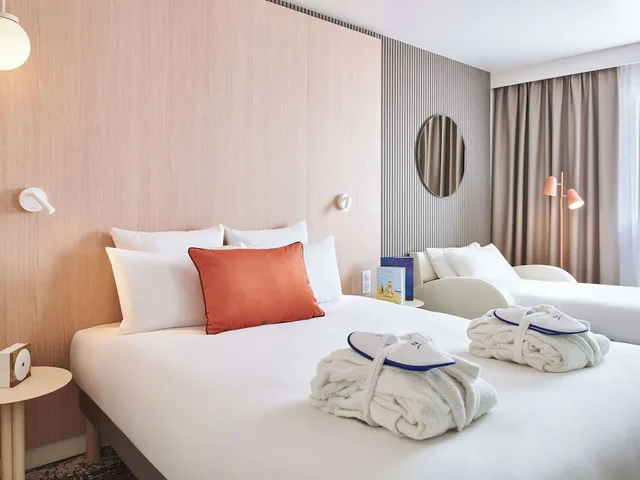 غرفة سوبيريور بسرير كوين مع أريكة، Novotel Paris 13 Porte d Italie 3/10