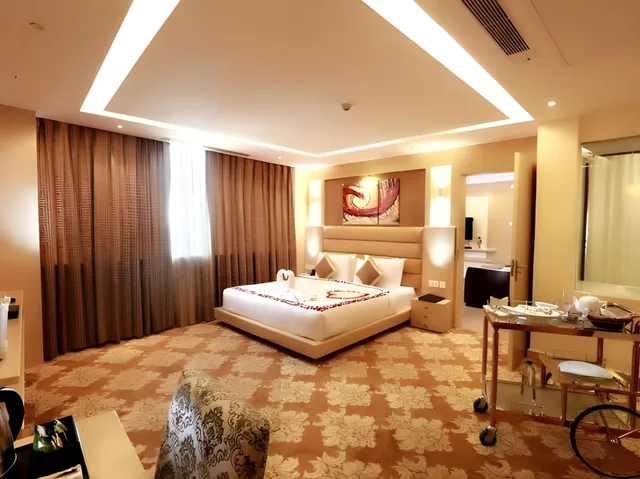 Legacy, Suite، Patliputra Continental Hotel 1/2