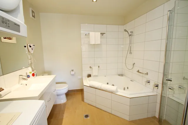Spa, Superior, Studio, Apartment, King Bed, Sofa، Delorenzo S Studio Apartments 5/5