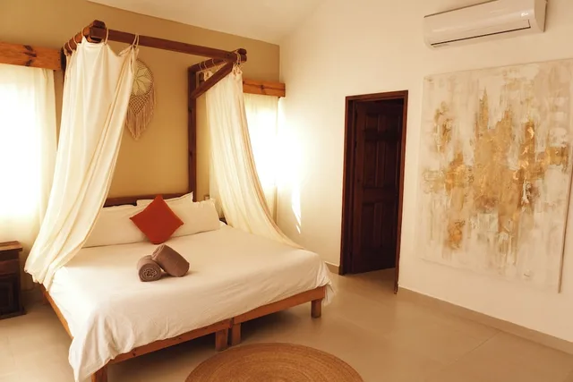غرفة ديلوكس بسرير كينج، Enigmatic Boutique Hotel 1/10