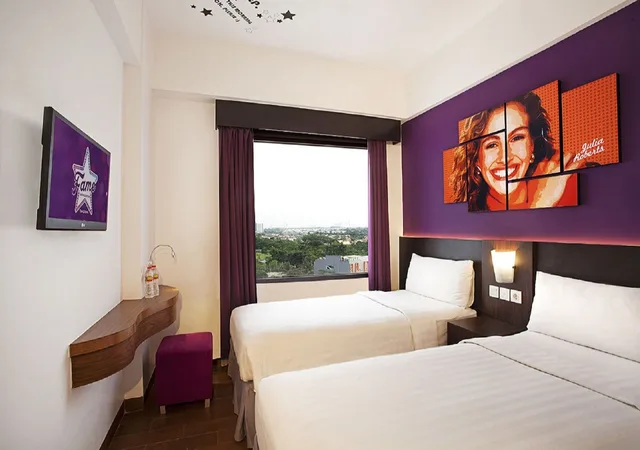 غرفة سوبيريور بسريرين منفصلين، Fame Hotel Gading Serpong 2/5