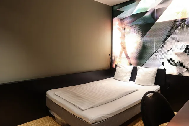 Compact Double No Windows، Comfort Hotel Xpress Stockholm Central 1/5