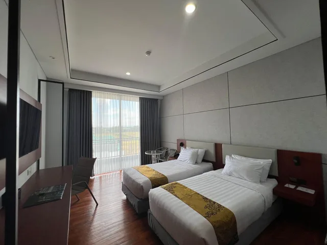 غرفة ديلوكس بسريرين منفصلين بشرفة، Grand Miami Hotel 2/3