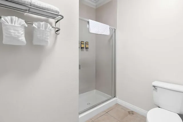 جناح بسرير كينج مع أريكة، Best Western Plus Irvine Spectrum Hotel 2/2