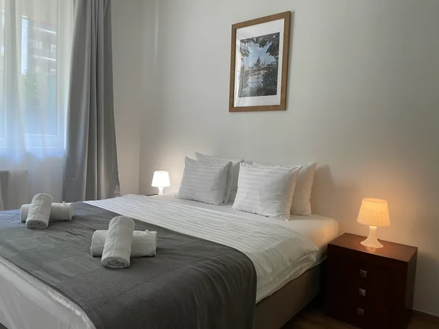 غرفة بغرفتي نوم، CORVIN CENTER SUITES 1/10
