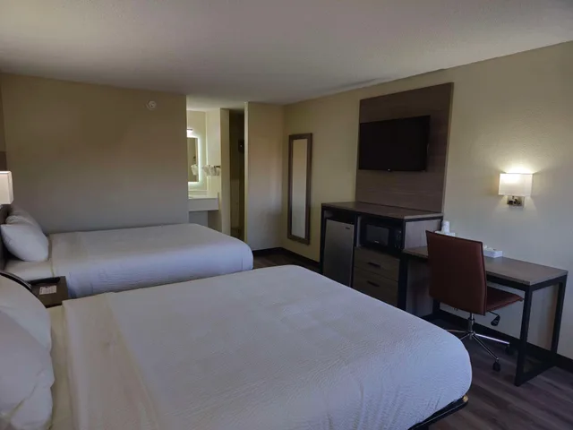 غرفة بسريرين مزدوجين، Americas Best Value Inn Elizabethtown 1/5