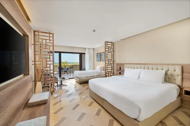 Family Suite, King Bed, 2 Sofa, Steigenberger ALDAU Beach Hotel 2/2