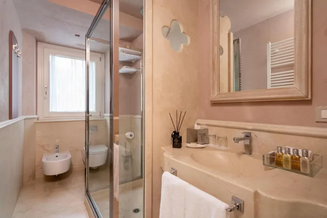 غرفة سوبيريور بسرير مزدوج بإطلالة على الحديقة، Villa Lattanzi 7/10