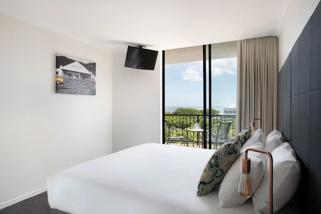 1 Bedroom, Apartment, King Bed, Esplanade View، Mantra Esplanade Cairns 2/4