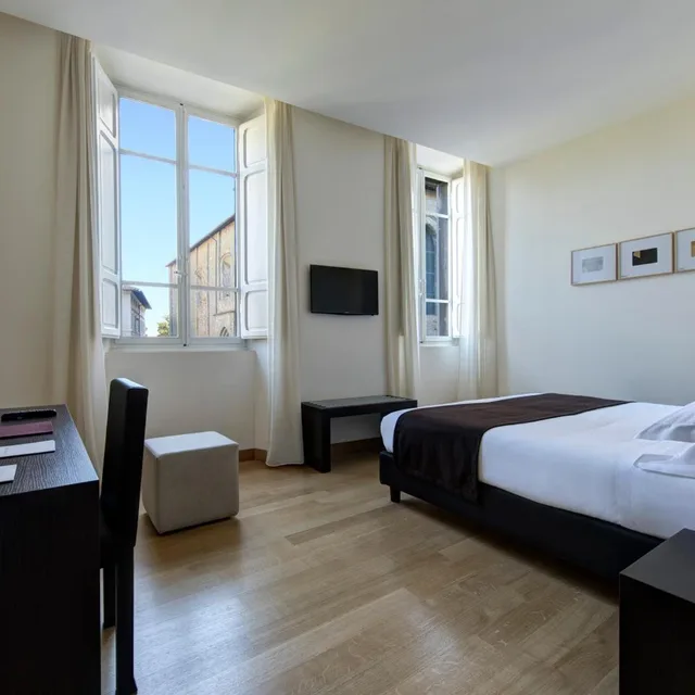 غرفة قياسية بسرير مزدوج، Hotel Tiferno 1/6
