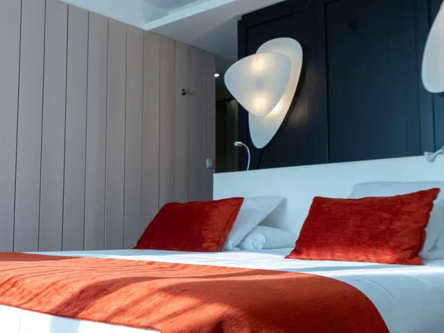 غرفة بريفيليج بسرير مزدوج بإطلالة على البحر، Mercure Dieppe La Presidence 3/5