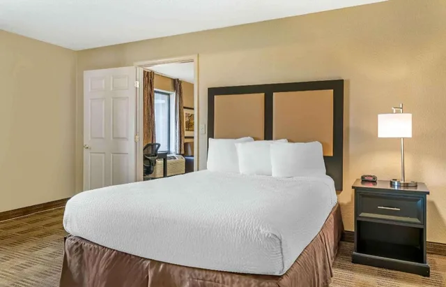 جناح بسرير كوين بغرفة نوم واحدة، Extended Stay America - Detroit - Ann Arbor-University South 1/3