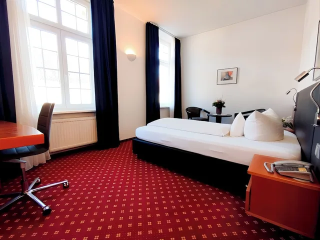 غرفة بزنس مفردة بسرير كوين، Hotel Schwert 6/7