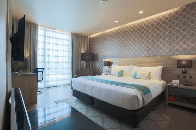 غرفة بريميير بسرير مزدوج أو سريرين منفصلين، Bai Hotel Cebu, WorldHotels Elite 1/2