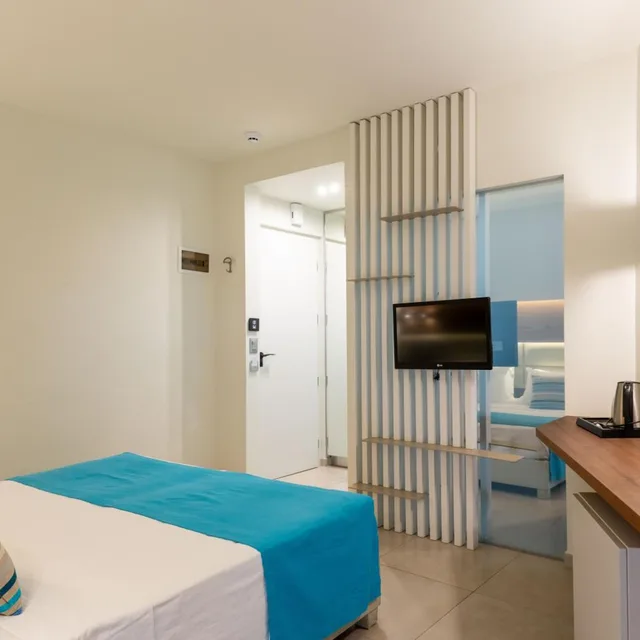 Room, Double or Twin Bed, Garden or Mountain View، Elounda Akti Olous Hotel - Adults Only 4/10