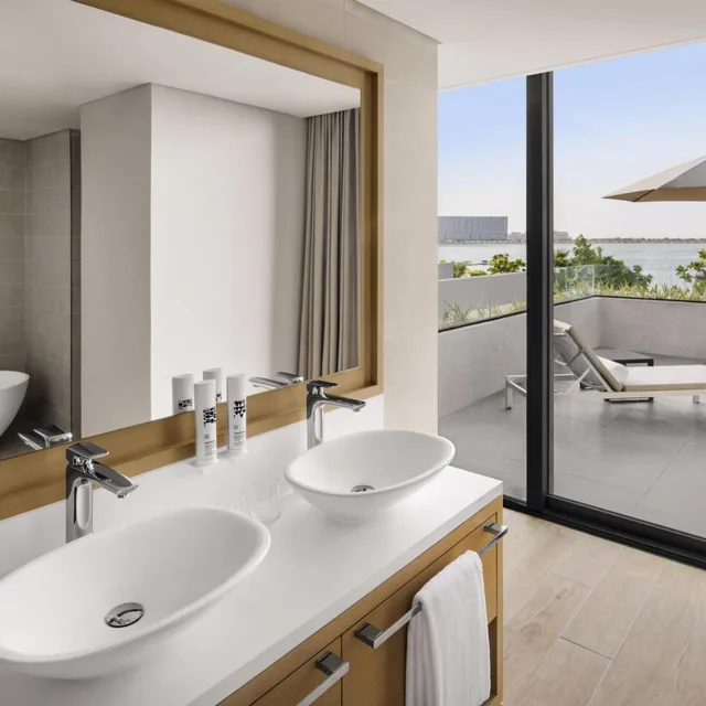 Junior Suite, Single, Beach Front, Terrace, Movenpick Resort Al Marjan Island 7/7