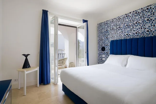 غرفة ديلوكس بإطلالة على الحديقة، La Residenza Capri 3/9